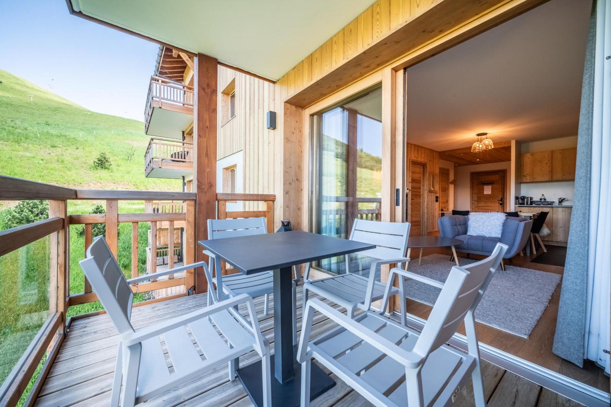 Residence Hameau De Clotaire Alpe D'Huez - By Emerald Stay Exterior photo